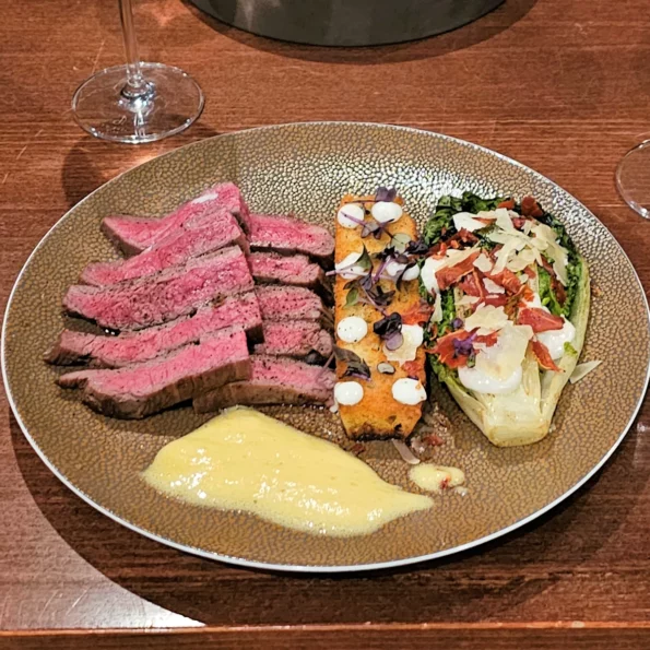 Restaurant La Rock - Flank vom US-Beef / Bernaise / Focaccia