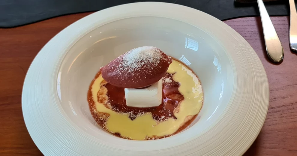 Chorus - in Limette mazerierte Erdbeere auf weißer Schokolade