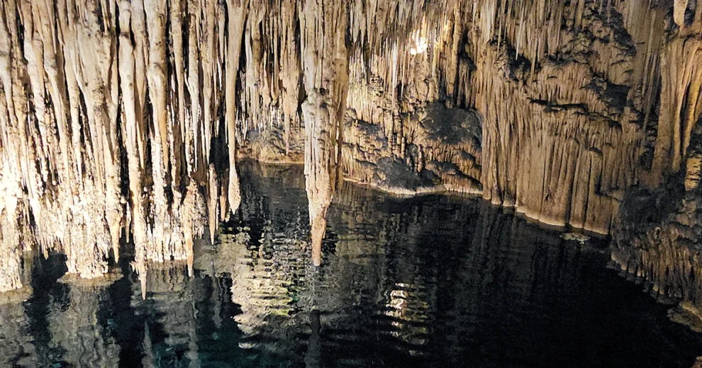 Coves del Drach - Wasser